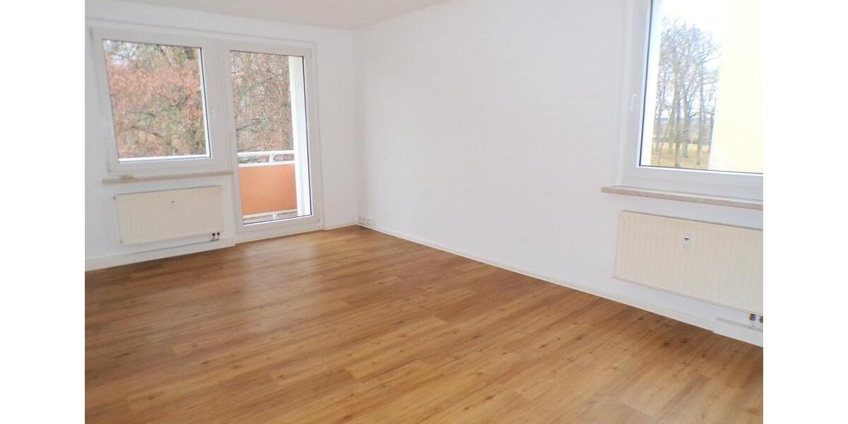 Etagenwohnung Werdau - 3 Zimmer, 59 m&sup2;, 340&euro; | Angebot:25428643