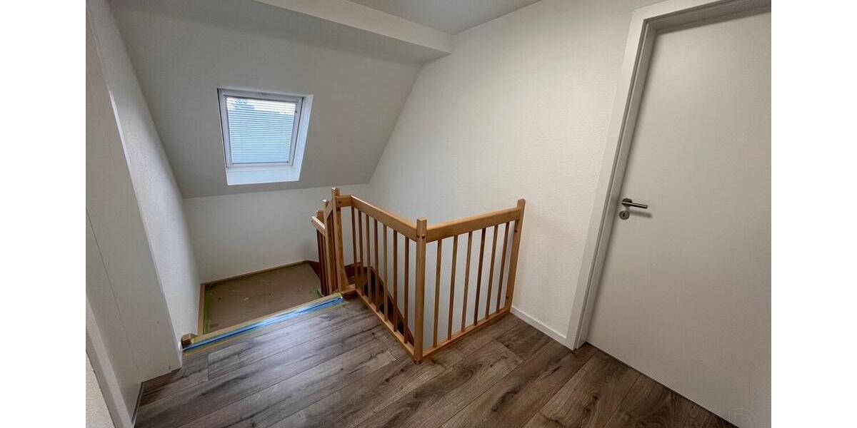 Doppelhaushälfte Zwickau - 3 Zimmer, 95 m&sup2;, 1.450&euro; | Angebot:25395037