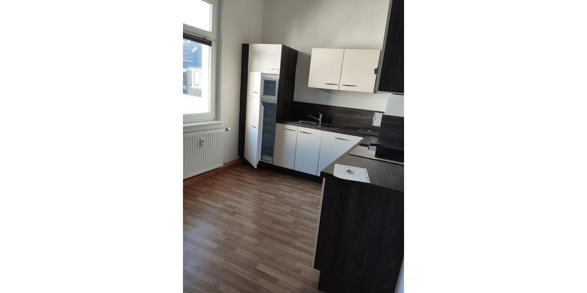 Etagenwohnung Glauchau - 3 Zimmer, 84 m&sup2;, 495&euro; | Angebot:25631643