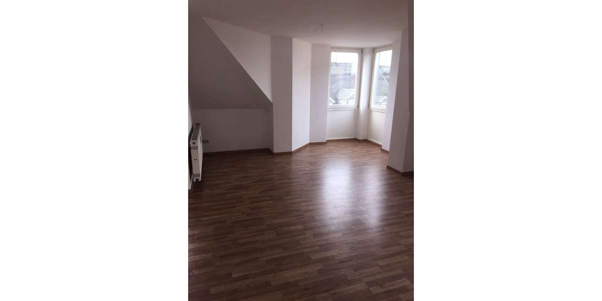 Etagenwohnung Glauchau - 3 Zimmer, 76 m&sup2;, 50.000&euro; | Angebot:11434953