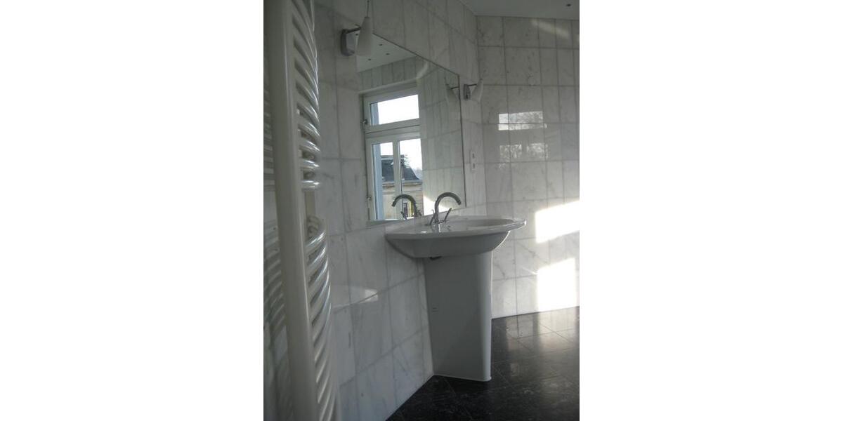 Etagenwohnung Crimmitschau - 3 Zimmer, 124 m&sup2;, 825&euro; | Angebot:25096453