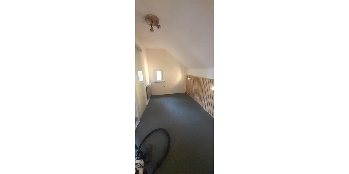 Dachgeschoßwohnung Eibenstock - 2 Zimmer, 42 m&sup2;, 212&euro; | Angebot:25510914