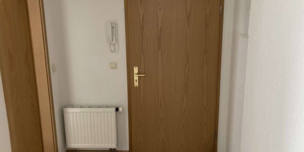 Etagenwohnung Zwickau Innenstadt - 1 Zimmer, 42 m&sup2;, 255&euro; | Angebot:24315575