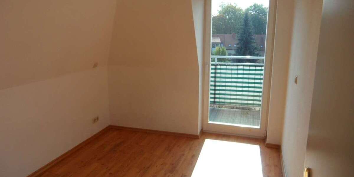 Etagenwohnung Zwickau Pölbitz - 2 Zimmer, 43 m&sup2;, 310&euro; | Angebot:26439521