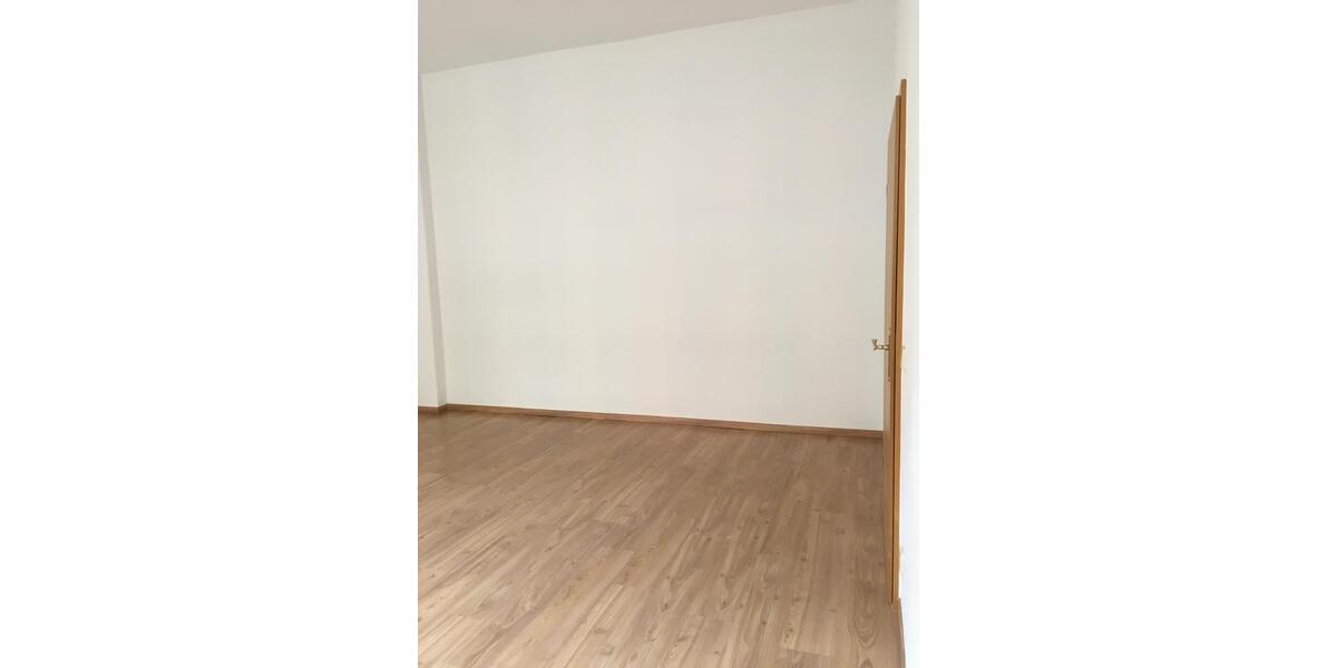 Etagenwohnung Zwickau Zwickau-West - 2 Zimmer, 64 m&sup2;, 540&euro; | Angebot:24981267