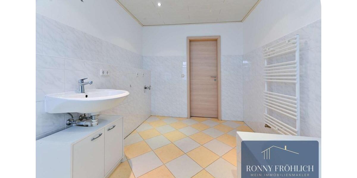 Etagenwohnung Lauter-Bernsbach Bernsbach - 5 Zimmer, 120 m&sup2;, 700&euro; | Angebot:24506922