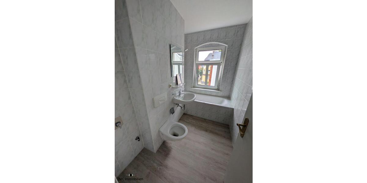 Dachgeschoßwohnung Zwickau Cainsdorf - 3 Zimmer, 52 m&sup2;, 360&euro; | Angebot:25945629