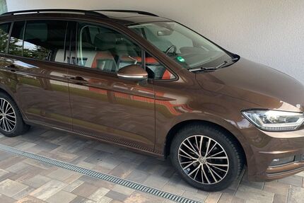 VW Touran 147.000 km 17.500 &euro; Crimmitschau 08451