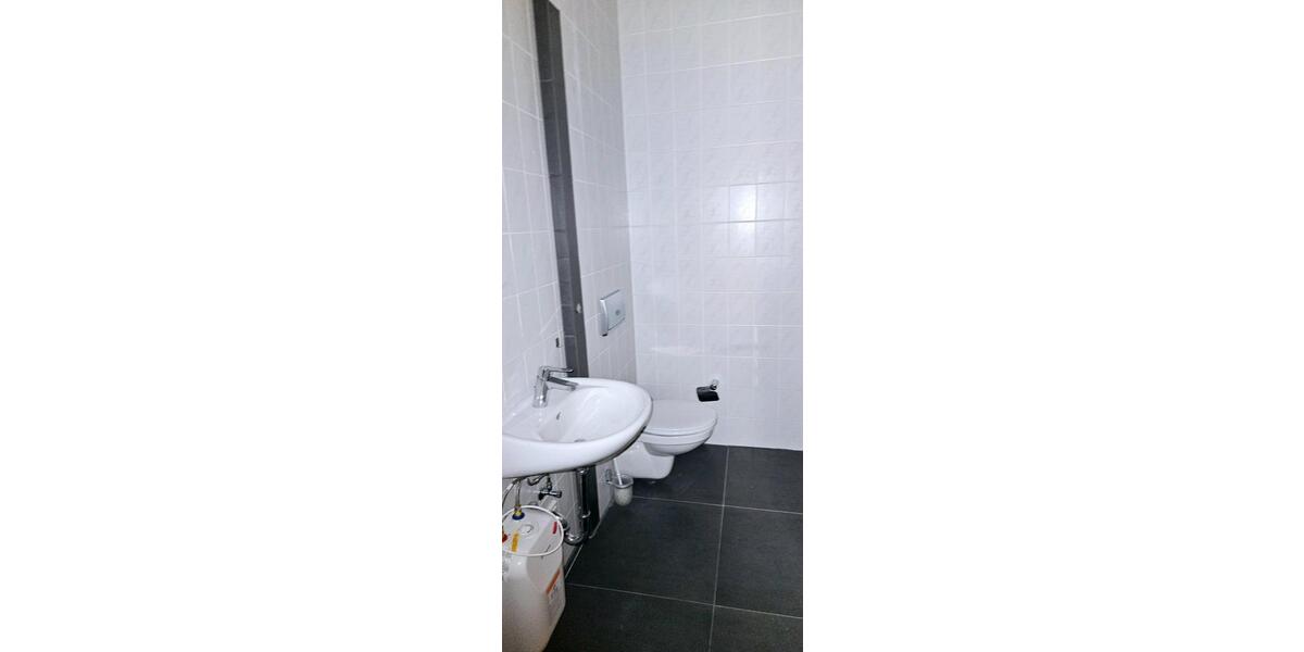 Etagenwohnung Limbach-Oberfrohna Oberfrohna - 3 Zimmer, 90 m&sup2;, 600&euro; | Angebot:25792779