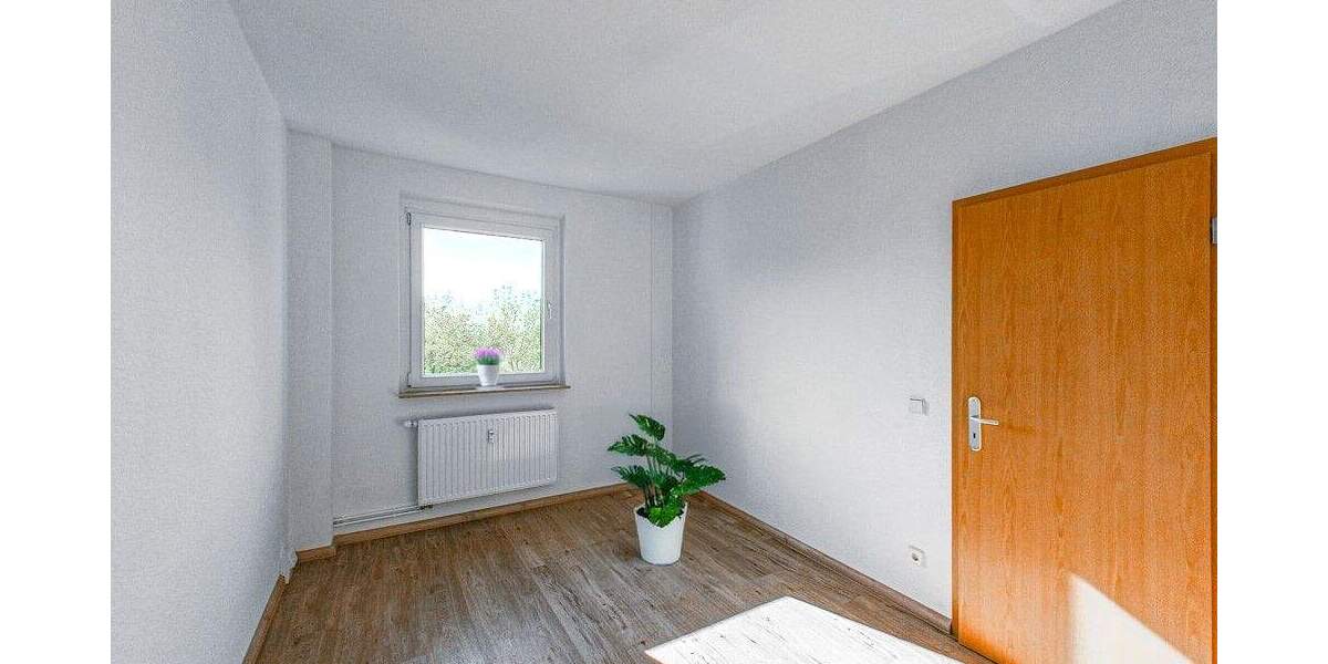 Etagenwohnung Zwickau Eckersbach - 3 Zimmer, 55 m&sup2;, 330&euro; | Angebot:25733946