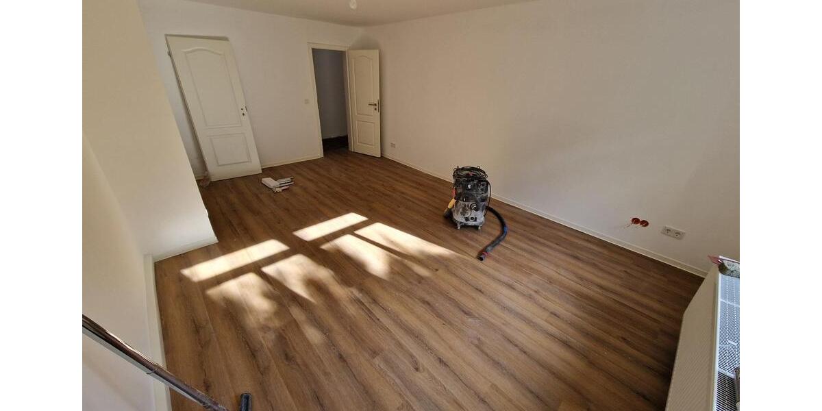 Etagenwohnung Auerbach/Vogtland Vogtland - 5 Zimmer, 140 m&sup2;, 895&euro; | Angebot:24877907