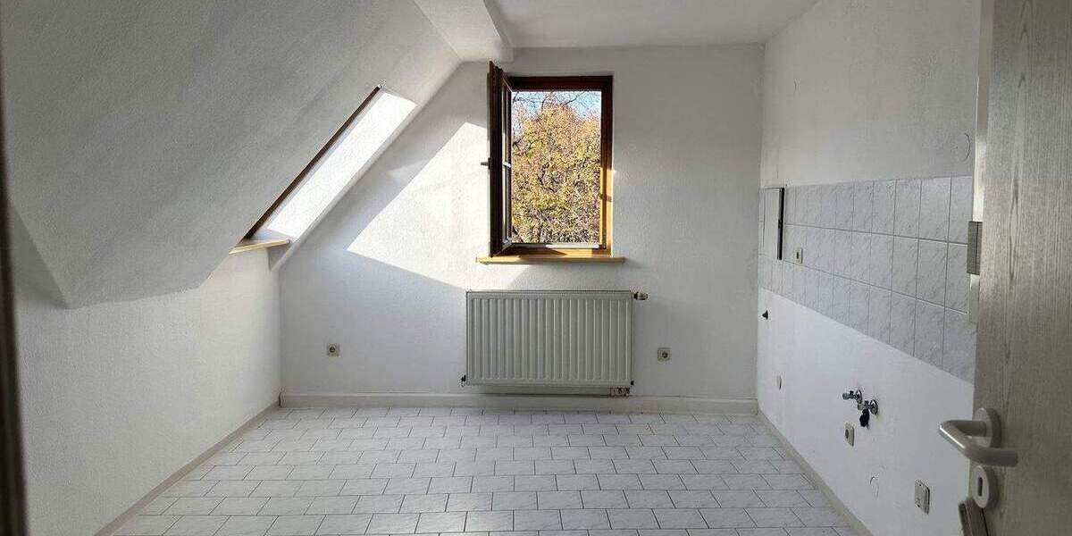 Etagenwohnung Auerbach/Vogtland Auerbach - 3 Zimmer, 101 m&sup2;, 84.000&euro; | Angebot:25837765