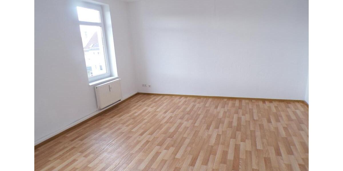 Etagenwohnung Werdau - 2 Zimmer, 67 m&sup2;, 380&euro; | Angebot:25249794
