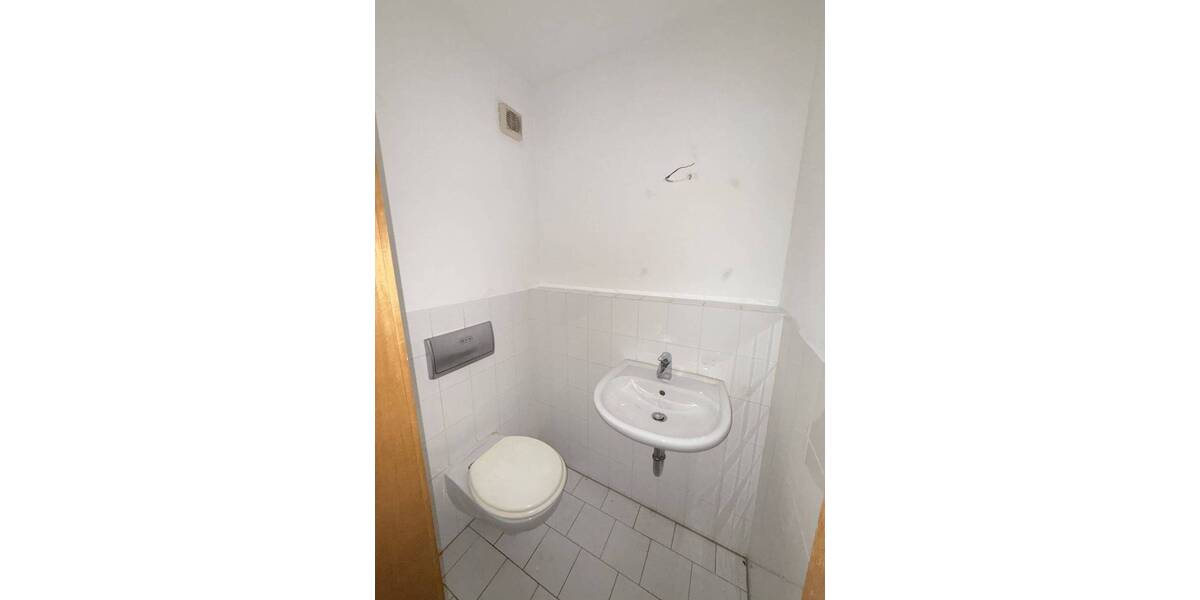 Etagenwohnung Zwickau Marienthal - 4 Zimmer, 75 m&sup2;, 100.000&euro; | Angebot:26176737
