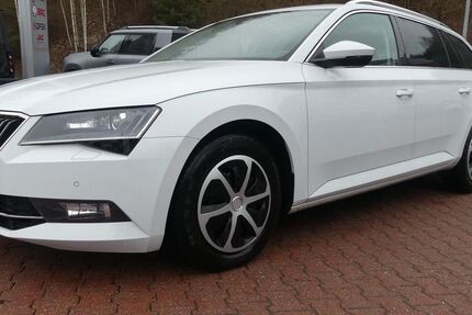 Skoda Superb 124.050 km 18.990 &euro; Schneeberg 08289