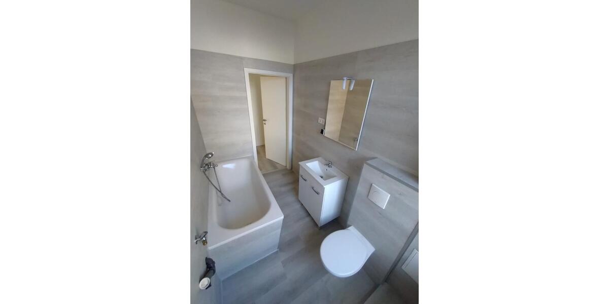 Etagenwohnung Werdau - 1 Zimmer, 42 m&sup2;, 275&euro; | Angebot:25384396