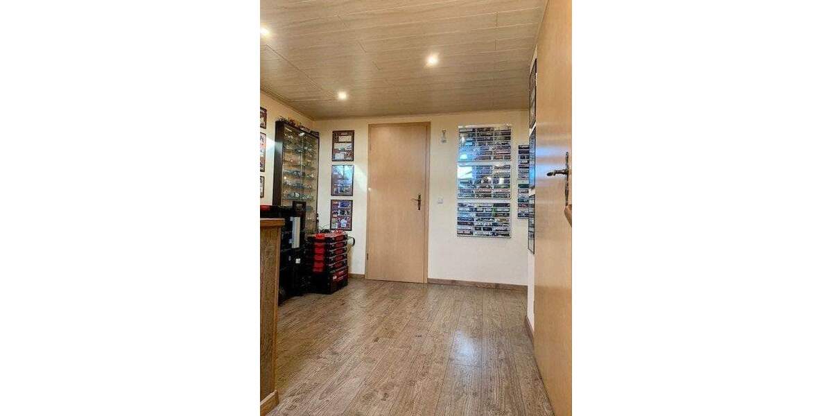 Reihenmittelhaus Reichenbach - 6 Zimmer, 161 m&sup2;, 125.000&euro; | Angebot:25864350