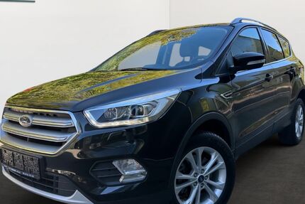 Ford Kuga 68.650 km 18.950 &euro; Mylau 08499