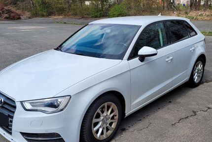 Audi A3 98.000 km 13.220 &euro; Auerbach 08209
