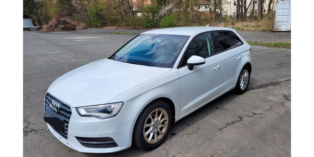 Audi A3 98.000 km 13.220 &euro; Auerbach 08209