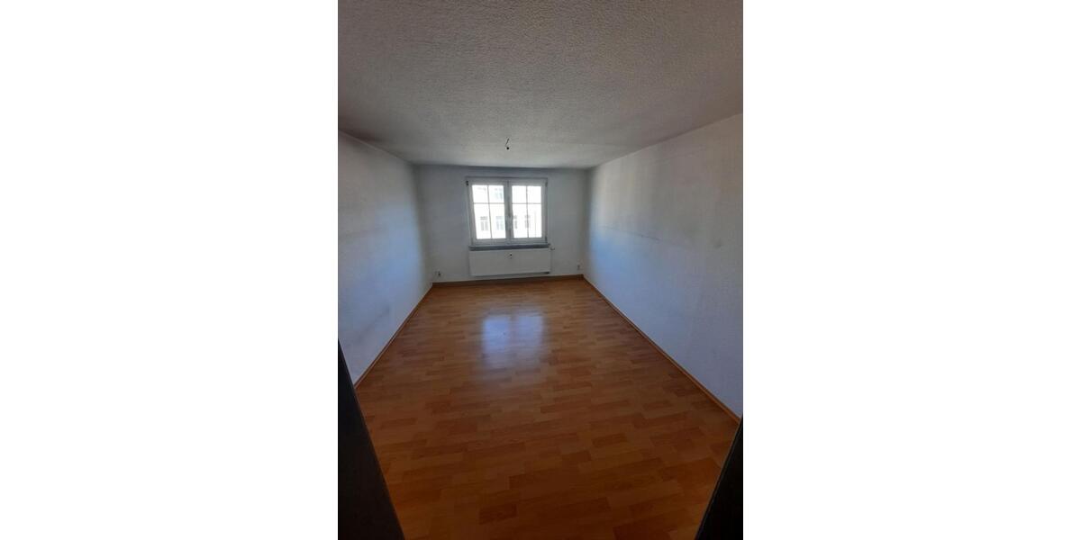 Dachgeschoßwohnung Zwönitz - 3 Zimmer, 62 m&sup2;, 450&euro; | Angebot:24727228