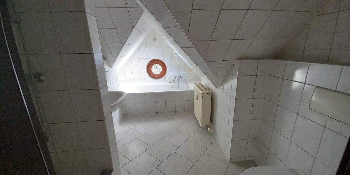 Etagenwohnung Crimmitschau - 3 Zimmer, 54 m&sup2;, 359&euro; | Angebot:25796757