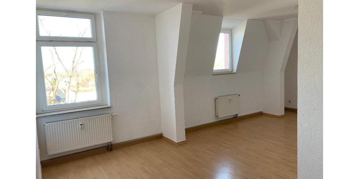 Dachgeschoßwohnung Limbach-Oberfrohna Oberfrohna - 3 Zimmer, 68 m&sup2;, 345&euro; | Angebot:21608817