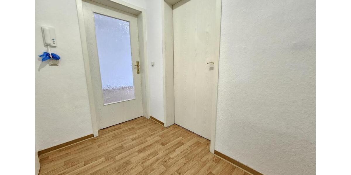 Etagenwohnung Werdau - 3 Zimmer, 65 m&sup2;, 357&euro; | Angebot:25922571