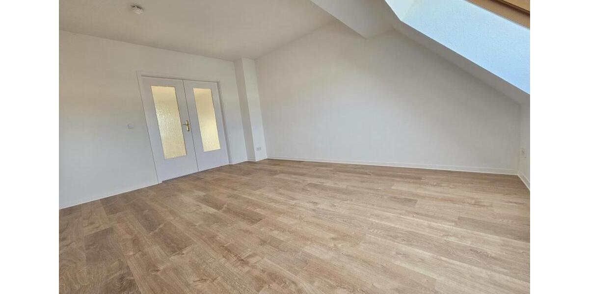 Dachgeschoßwohnung Zwickau Zwickau-Nord - 2 Zimmer, 52 m&sup2;, 338&euro; | Angebot:25362073