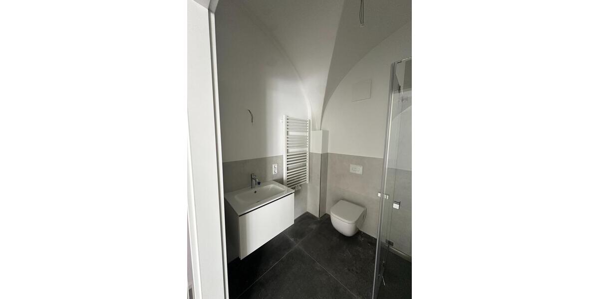 Terrassenwohnung Glauchau - 4.5 Zimmer, 130 m&sup2;, 1.465&euro; | Angebot:20442292