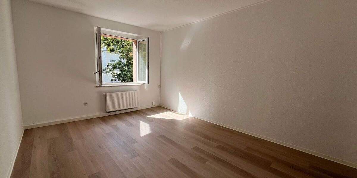 Etagenwohnung Zwickau Pölbitz - 5 Zimmer, 119 m&sup2;, 681&euro; | Angebot:25700380