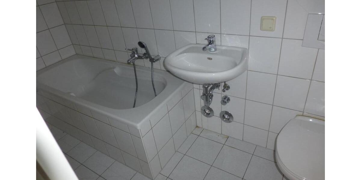 Dachgeschoßwohnung Ronneburg - 5 Zimmer, 138 m&sup2;, 700&euro; | Angebot:25178918