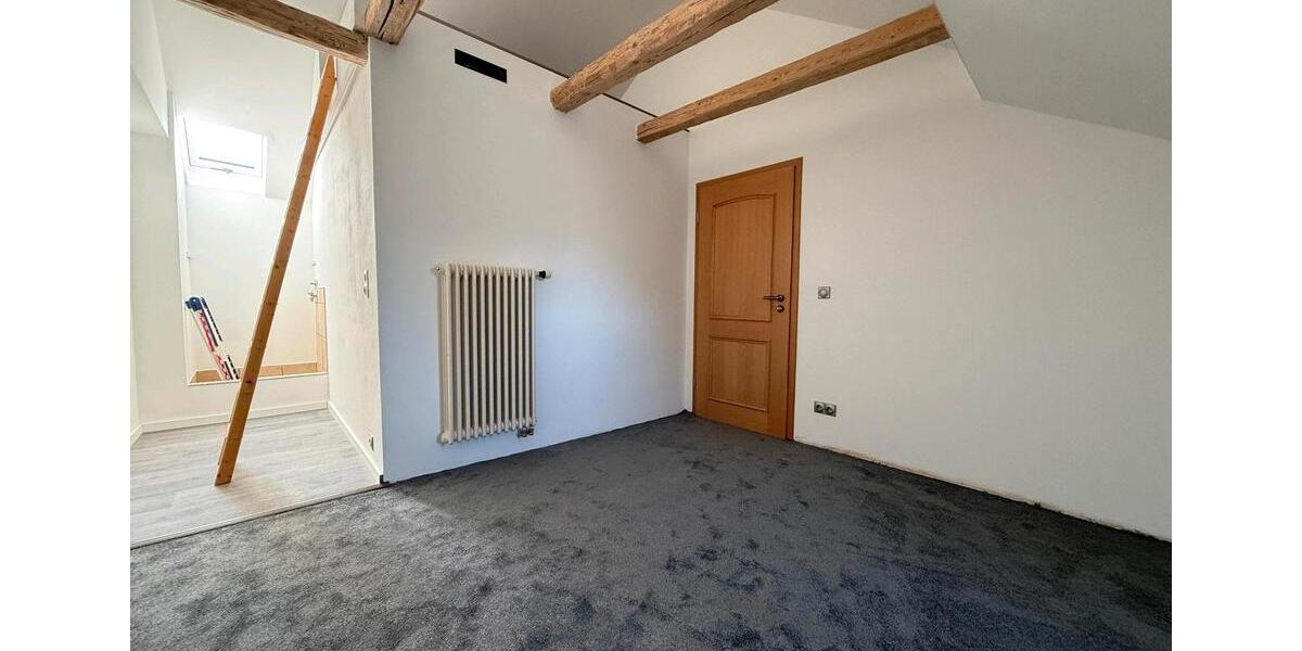 Doppelhaushälfte Treuen - 12 Zimmer, 150 m&sup2;, 185.000&euro; | Angebot:25656852