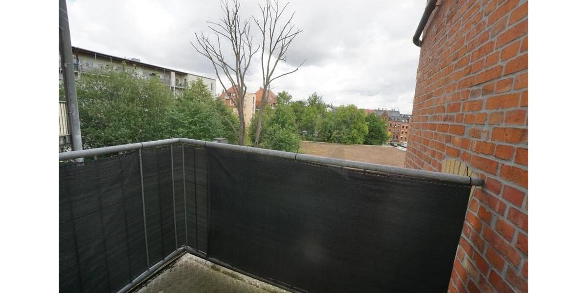 Dachgeschoßwohnung Zwickau - 4 Zimmer, 104 m&sup2;, 630&euro; | Angebot:24440954