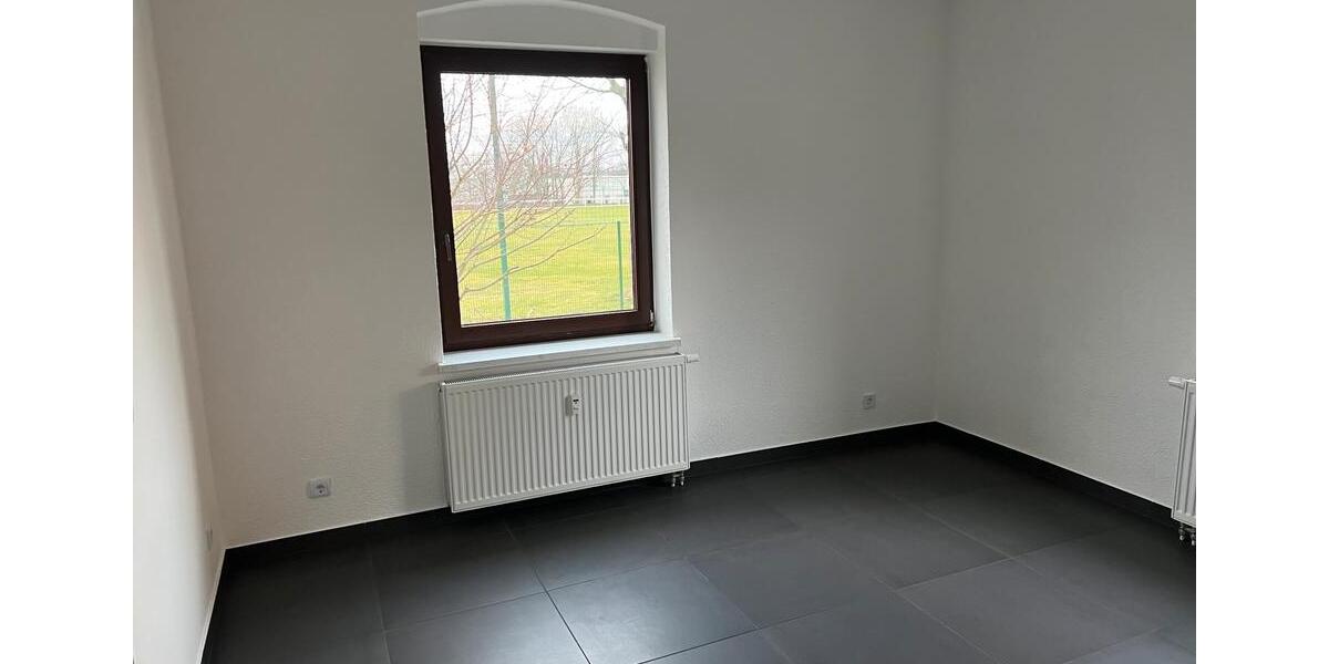 Erdgeschoßwohnung Limbach-Oberfrohna Oberfrohna - 2 Zimmer, 64 m&sup2;, 680&euro; | Angebot:24754217