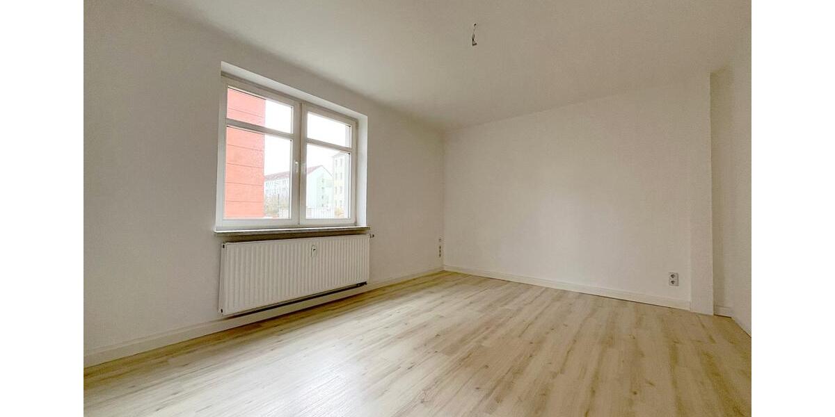 Erdgeschoßwohnung Glauchau - 2 Zimmer, 39 m&sup2;, 250&euro; | Angebot:26001472