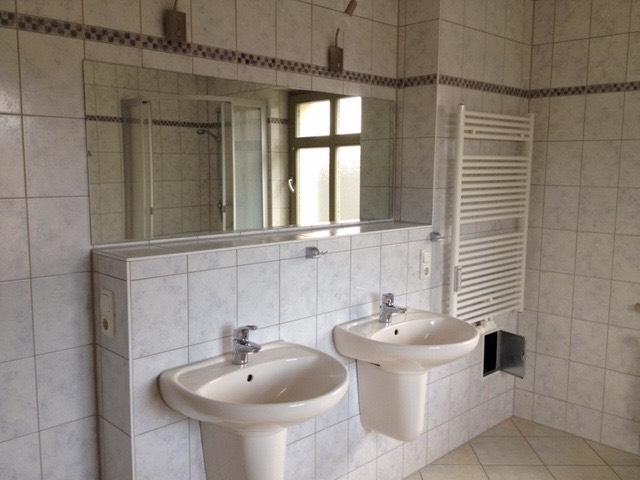 Etagenwohnung Oberlungwitz - 3 Zimmer, 110 m&sup2;, 1.150&euro; | Angebot:25044575