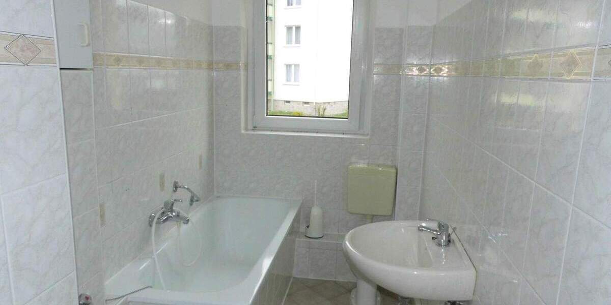 Etagenwohnung Reichenbach OT Mylau Mylau - 3 Zimmer, 61 m&sup2;, 50.000&euro; | Angebot:25662884