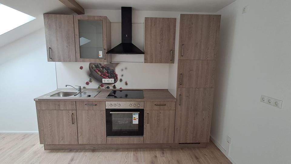 Dachgeschoßwohnung Greiz - 4 Zimmer, 107 m&sup2;, 805&euro; | Angebot:25146416