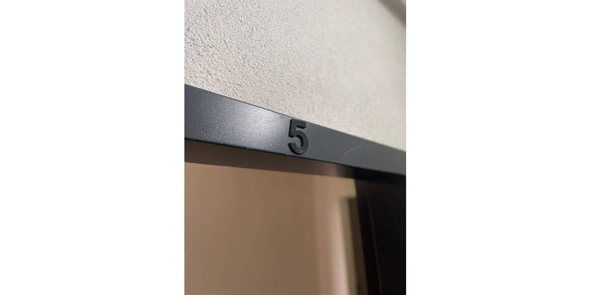 Etagenwohnung Schneeberg Neustädtel - 7 Zimmer, 131 m&sup2;, 966&euro; | Angebot:25696282