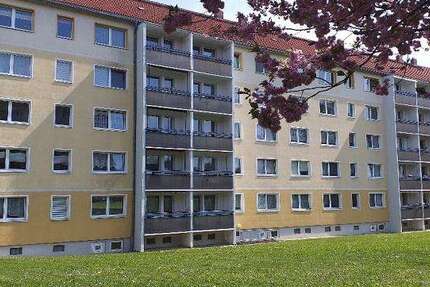 Wohnung Lichtentanne - 3 Zimmer, 56 m&sup2;, 325&euro; | Angebot:27358092
