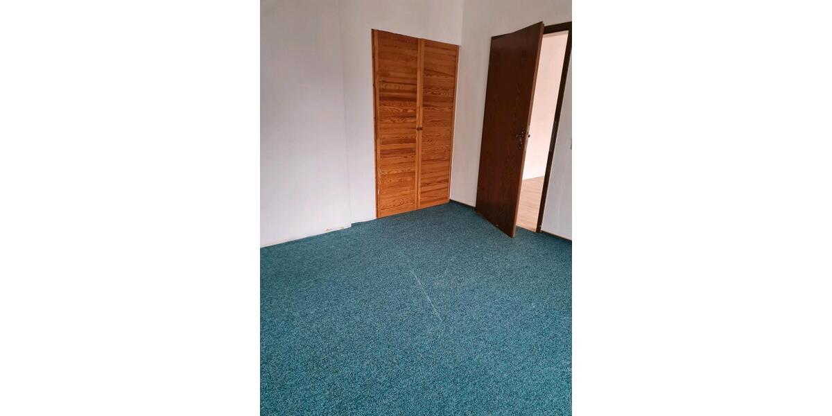 Etagenwohnung Greiz - 2 Zimmer, 45 m&sup2;, 260&euro; | Angebot:25871021