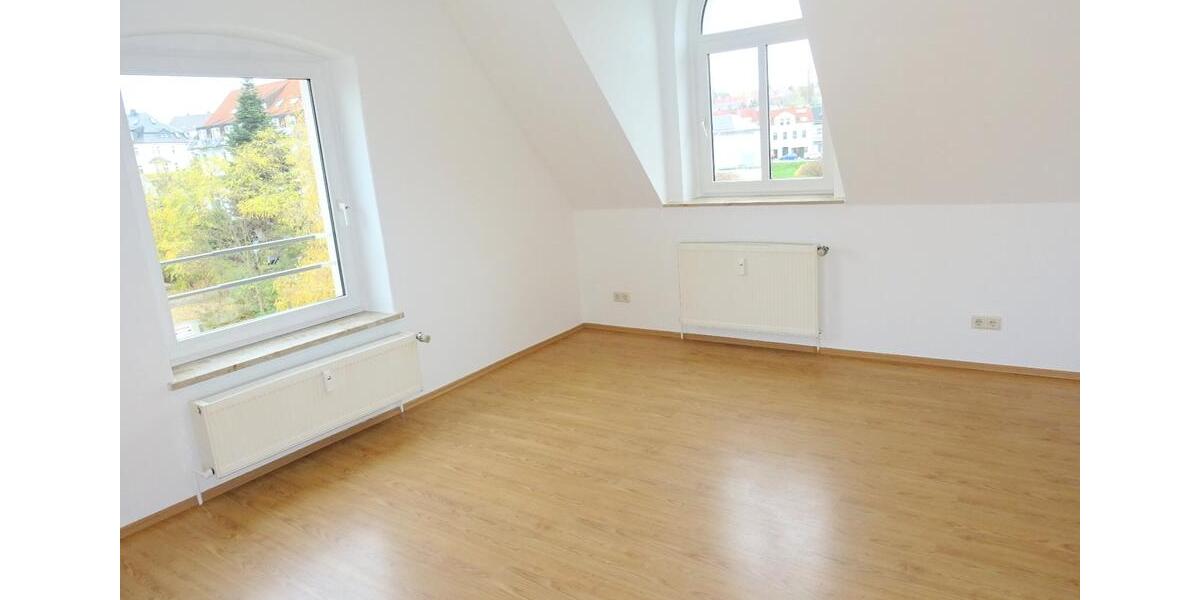 Etagenwohnung Werdau - 3 Zimmer, 82 m&sup2;, 450&euro; | Angebot:23438477