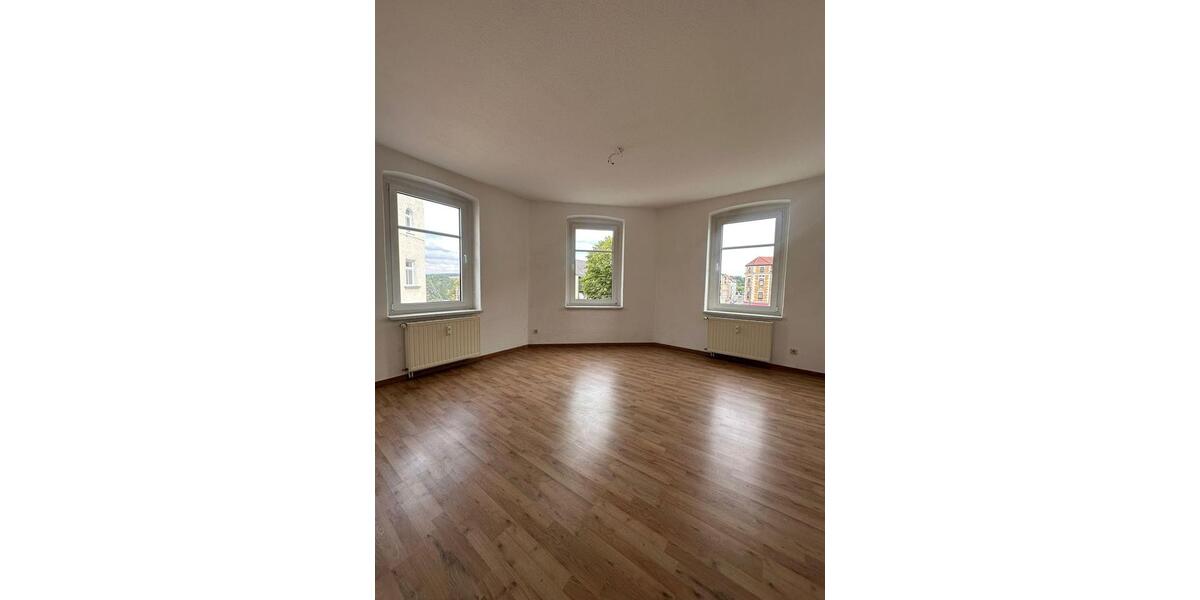 Etagenwohnung Glauchau - 3 Zimmer, 68 m&sup2;, 390&euro; | Angebot:26676976