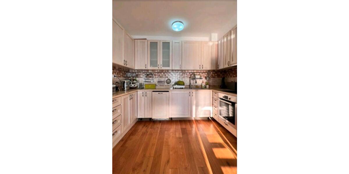 Etagenwohnung Zwickau - 3 Zimmer, 124 m&sup2;, 175.000&euro; | Angebot:26618523