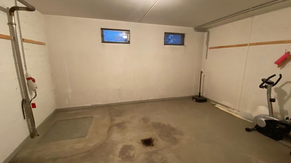 Etagenwohnung Zwickau Auerbach - 3 Zimmer, 80 m&sup2;, 570&euro; | Angebot:25963484