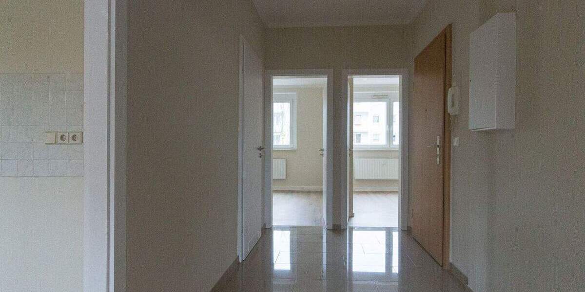 Etagenwohnung Aue - 3 Zimmer, 57 m&sup2;, 317&euro; | Angebot:25769719