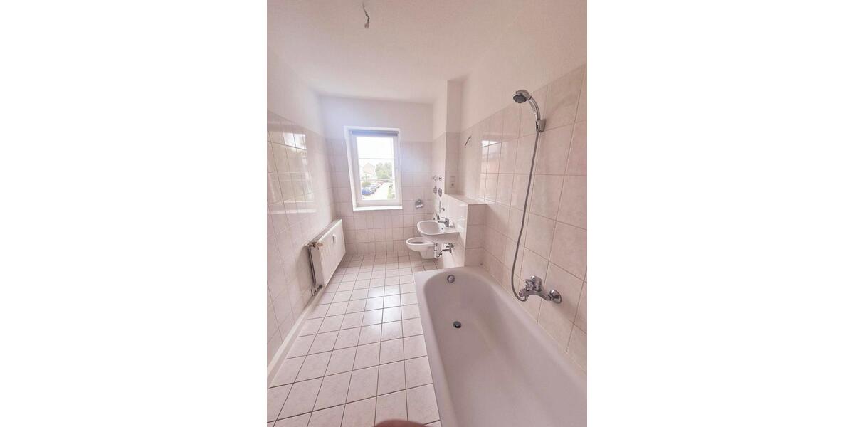 Etagenwohnung Glauchau - 2 Zimmer, 64 m&sup2;, 375&euro; | Angebot:24769783