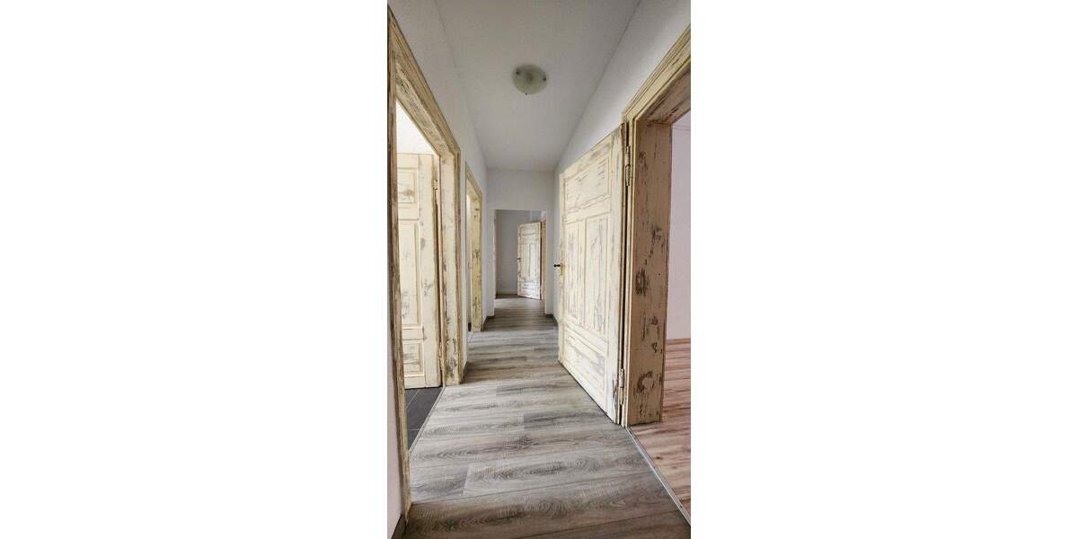 Etagenwohnung Zwickau Innenstadt - 3 Zimmer, 80 m&sup2;, 499&euro; | Angebot:25756424