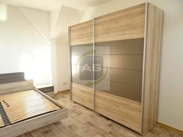 Dachgeschoßwohnung Zwickau - 3 Zimmer, 107 m&sup2;, 750&euro; | Angebot:22591271